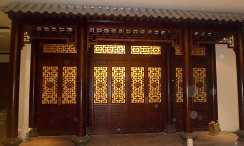 板芙镇传统仿古门窗浮雕技术制作方法